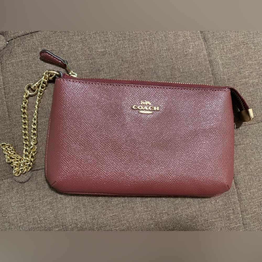 Coach chain wristlet